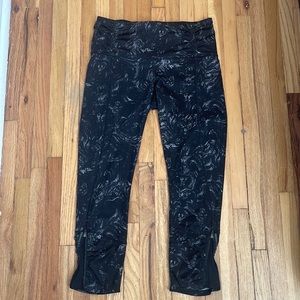 Lululemon marble cropped leggings size 8